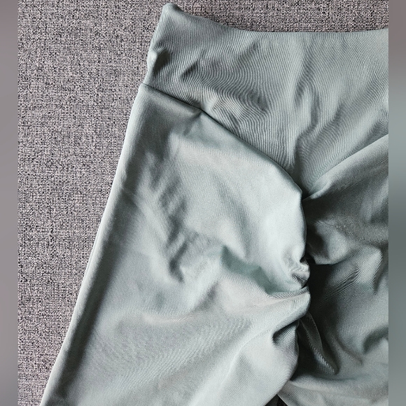 Gymshark Shorts - Picture 6 of 7